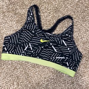 XL Nike sports bra